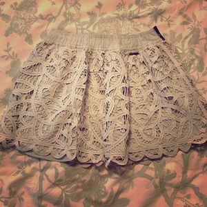 Abercrombie gray lace mini skirt
